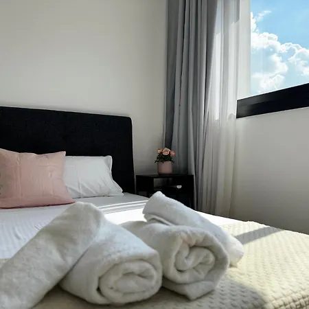 Wealthystays Downtown Premium ニコシア