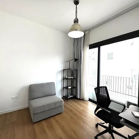 Wealthystays Downtown Premium * Nicosie
