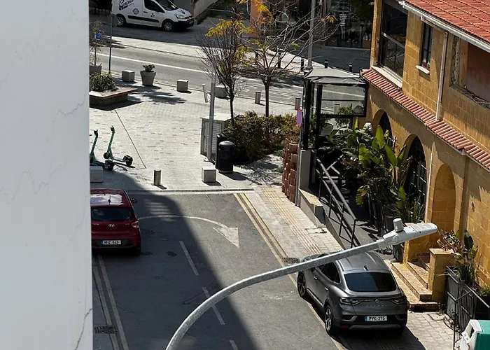 アパート Wealthystays Premium *