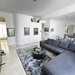 Wealthystays Premium Daire Lefkoşa